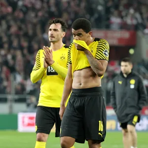 Mats Hummels und Manuel Akanji
