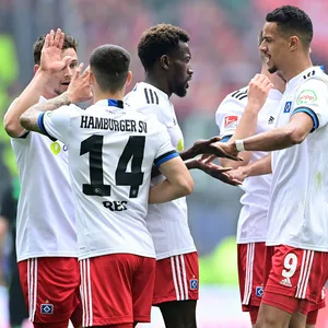 Die HSV-Profis wollen zumindest die Relegation erreichen