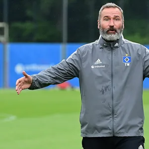 Kommt her! HSV-Trainer Tim Walter ist heiß auf Berlin.