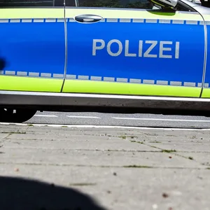 Symbolbild: Einsatzfahrzeug der Polizei Hamburg