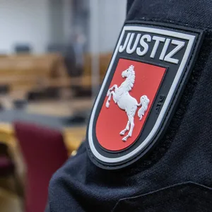 In Hannover stand heute ein 24-Jähriger wegen Doppelmordes vor Gericht. (Symboldbild)