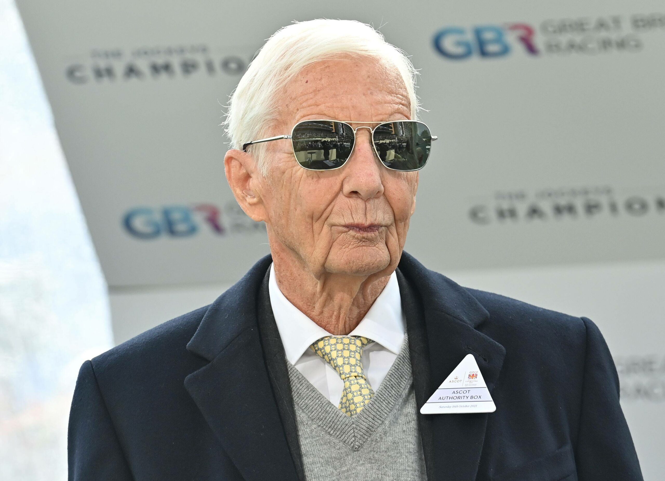 Jockey-Legende Lester Piggott ist am Sonntagmorgen im Alter von 86 Jahren verstorben