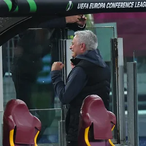 Jose Mourinho weint