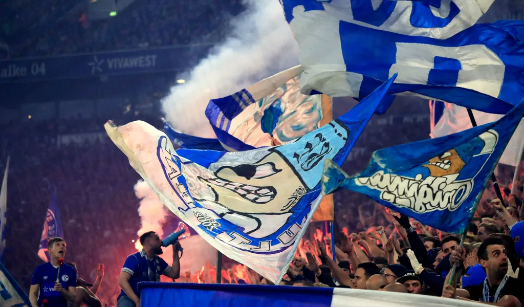 Schalke-Fans im Stadion