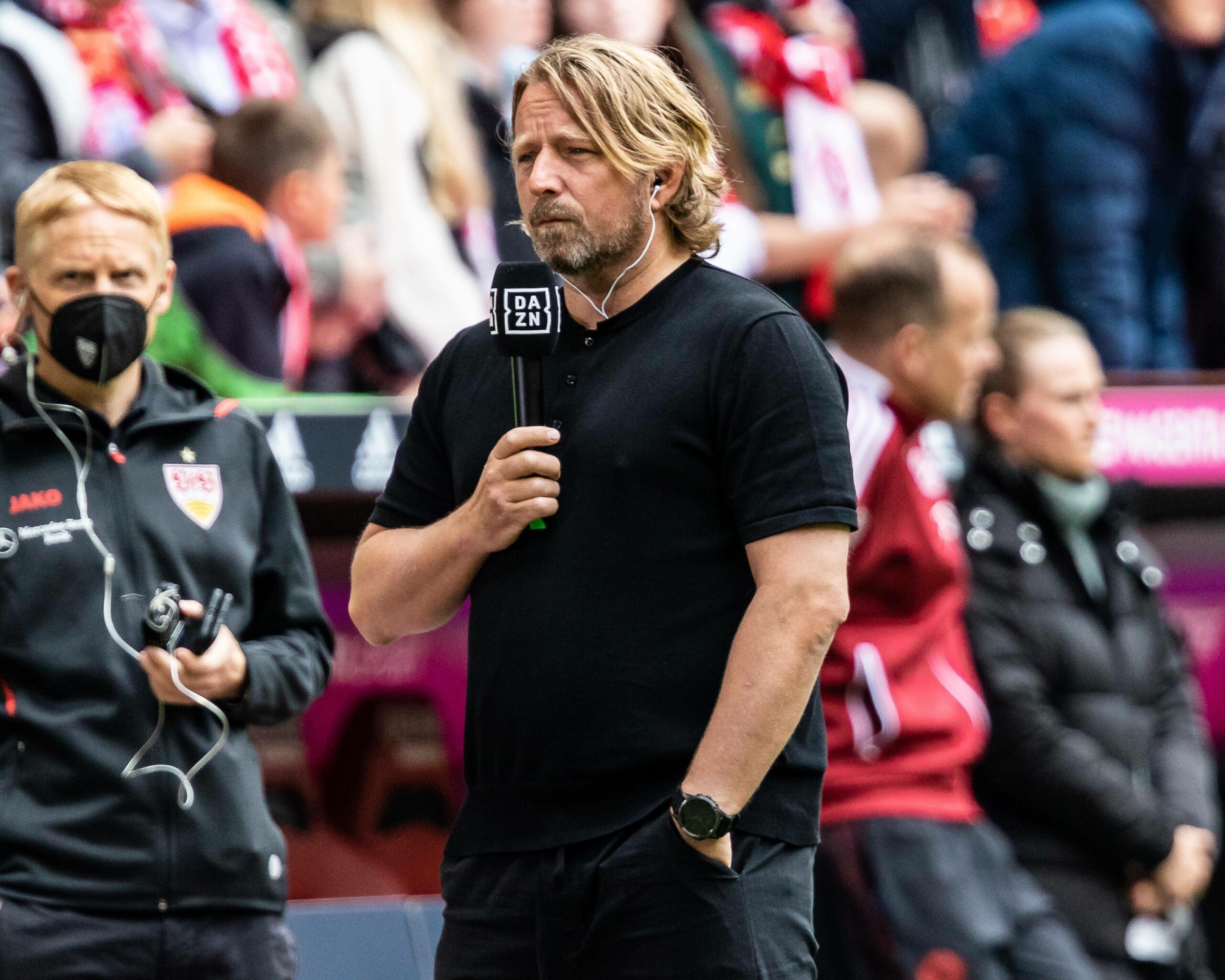 VfB-Sportdirektor Sven Mislintat hofft am letzten Spieltag auf Schützenhilfe aus Dortmund