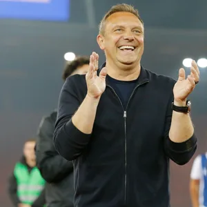 Andre Breitenreiter freut sich