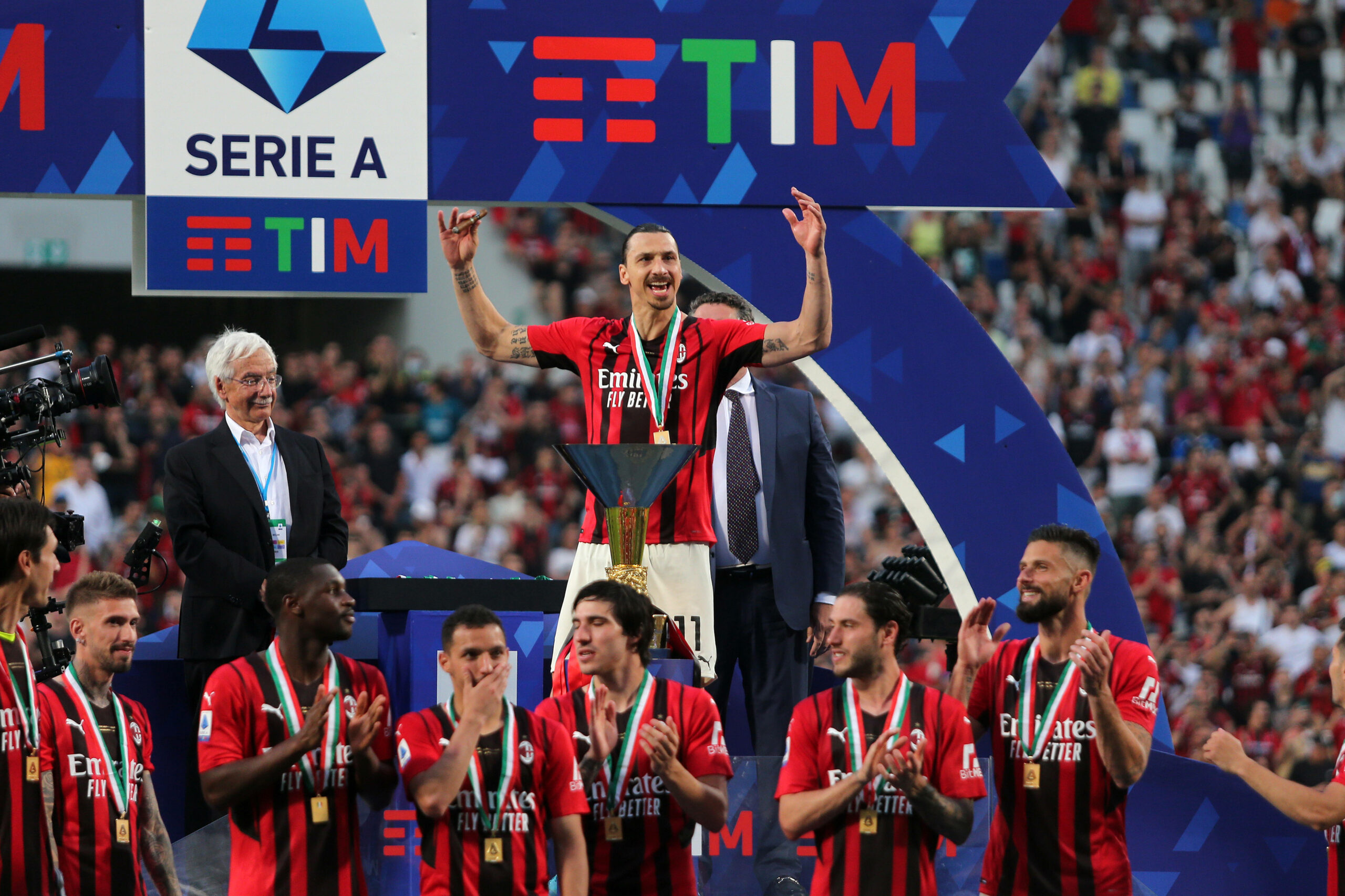 Zlatan Ibrahimovic jubelt über den Titelgewinn des AC Mailand
