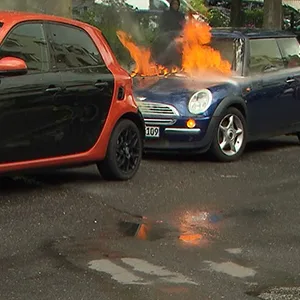 Flammen aus Auto in Billstedt – ∫randstiftung nicht ausgeschlossen