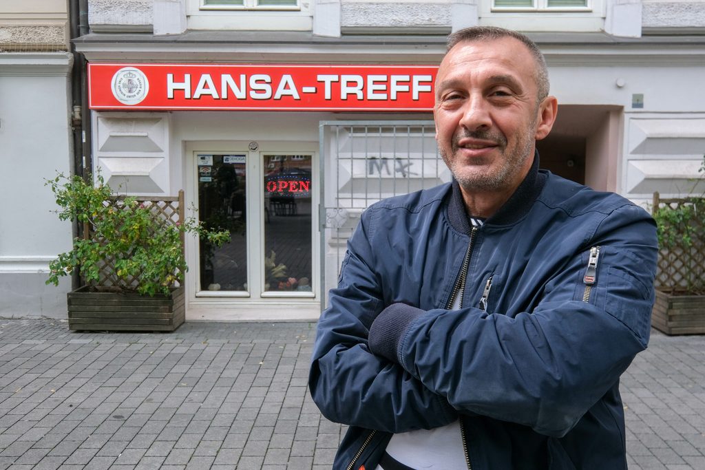 Mehmet Simsit vor seinem „Hansa-Treff“.