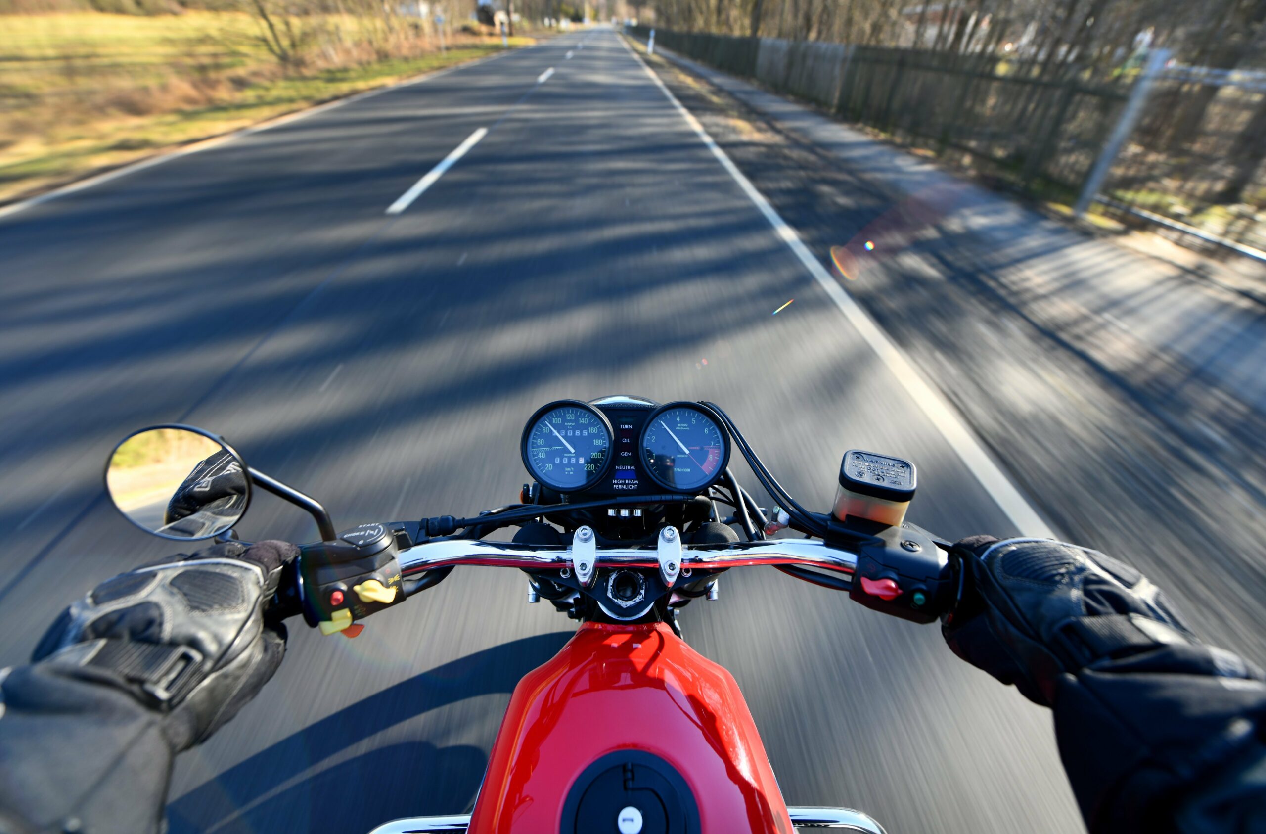 Verfolgungsjagd bei Hamburg – Biker versucht Polizei zu entkommen