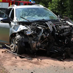 Alle Fahrzeuge erlitten bei dem Unfall Süderhastedt einen Totalschaden.