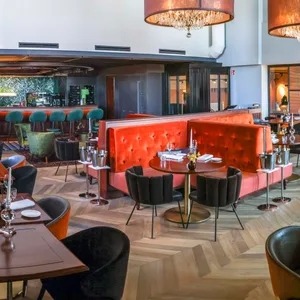 Die Tische im Restaurant «Das Grace» sind gedeckt.