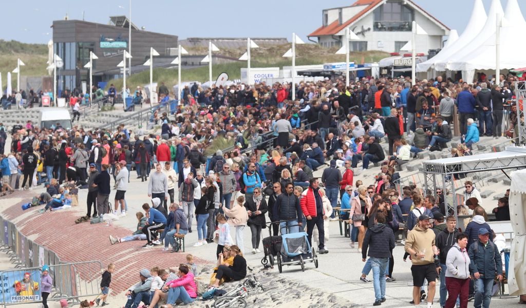 Norderney Tausende Musik Und Surf Fans Beim „whites Sands“ Mopo