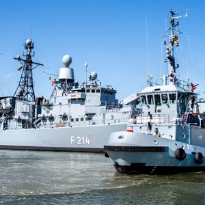 Die Fregatte „Lübeck“ ist nach 32 Dienstjahren von ihrem letzten Einsatz nach Wilhelmshaven zurückgekehrt.