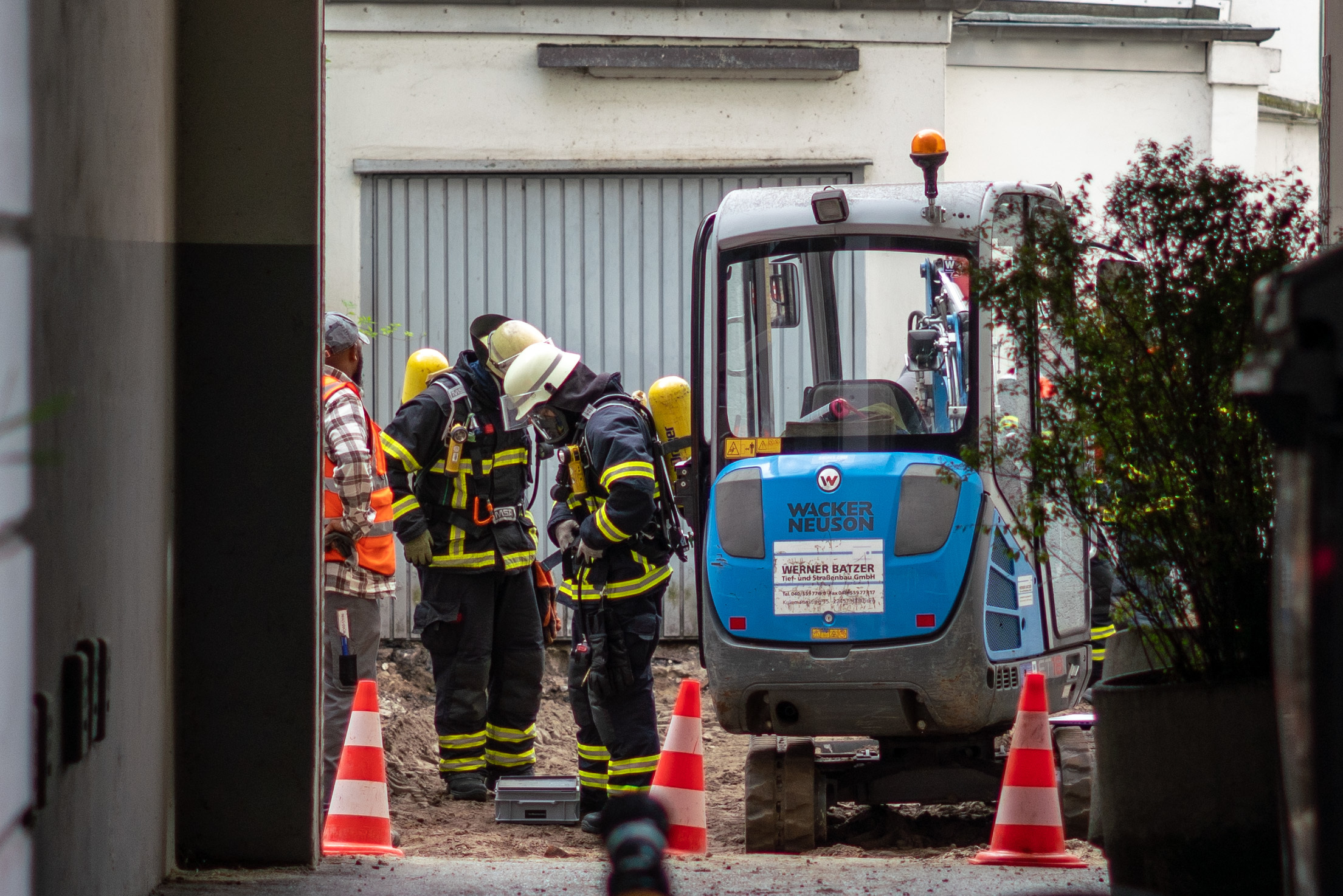 Bagger zerstört Gasleitung – Explosionsgefahr in Uhlenhorst