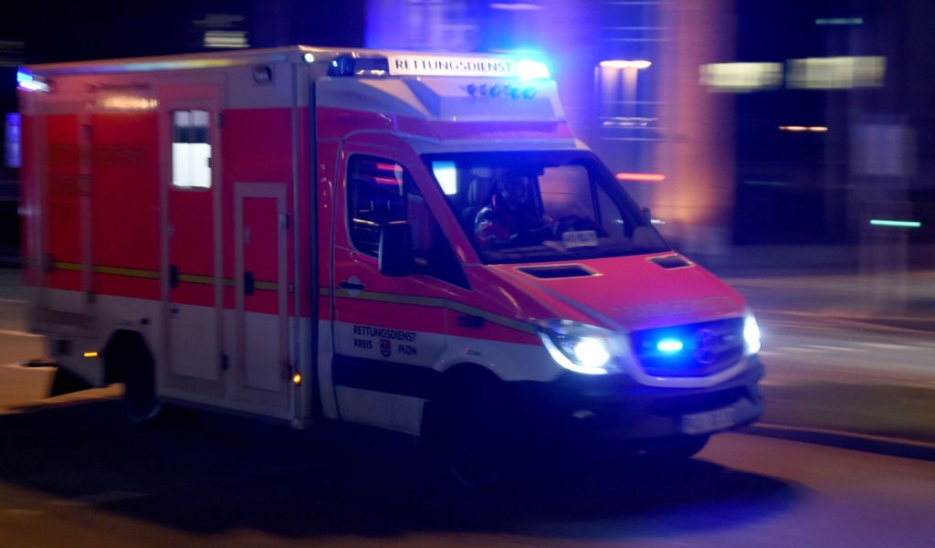 Nachbarschaftsstreit in Kiel – Mutter und Sohn mit Messer schwer verletzt