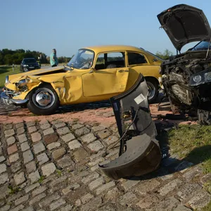 Unfall mit Oldtimer in Hamburg – eine Person verletzt in die Klinik