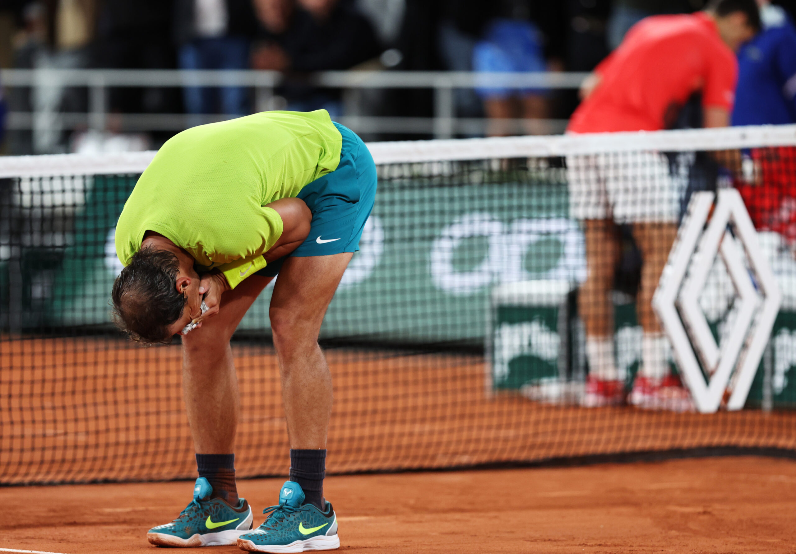 Rafael Nadal bezwingt Weltranglistenersten Novak Djokovic im Viertelfinale und trifft im Halbfinale auf Alexander Zverev