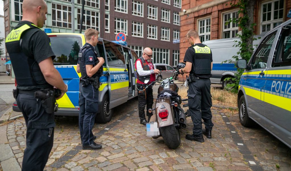 Harley Days in Hamburg: Polizei zieht mehrere Motorräder aus dem Verkehr