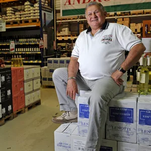 Vincenzo Andronaco eröffnete seinen ersten großen italienischen Supermarkt vor 22 Jahren in Billbrook.