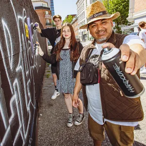 Ray de la Cruz bringt Pep in Kiez-Rundgänge für Jugendliche.