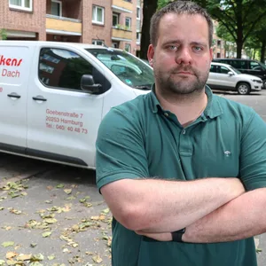 Patrick Lüders (34) bekommt für seine Firmenfahrzeuge in der Anwohnerparkzone keine Ausnahmegenehmigung.