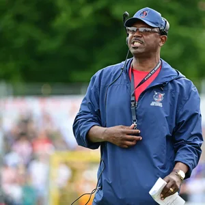 Sea-Devils-Coach Charles Jones