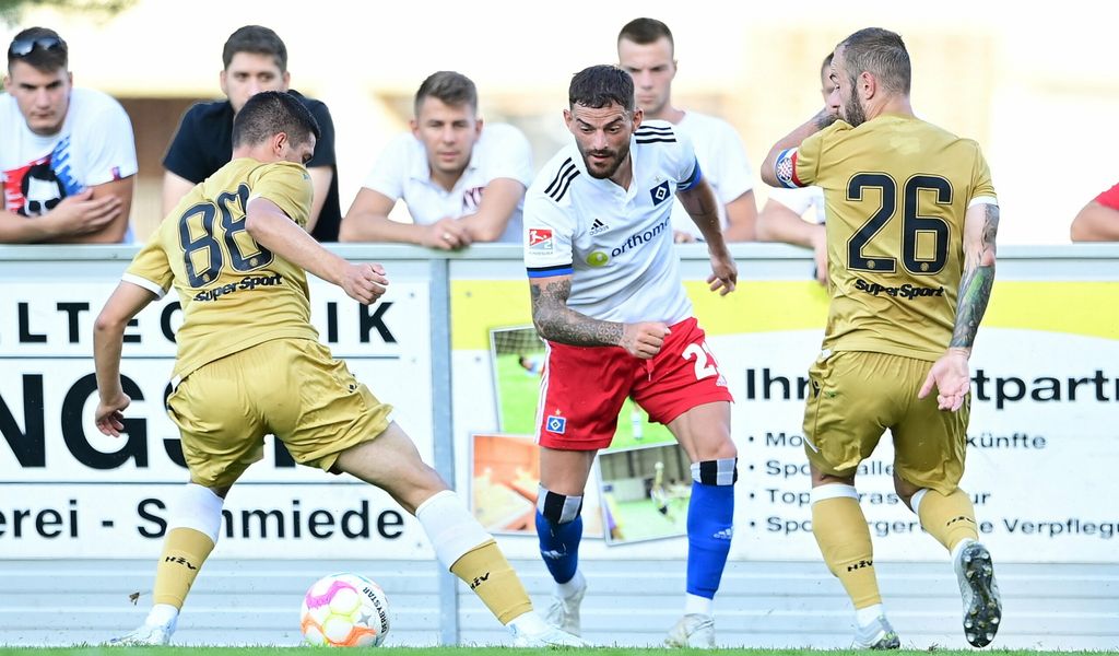 HSV-Profi Tim Leibold gegen Split