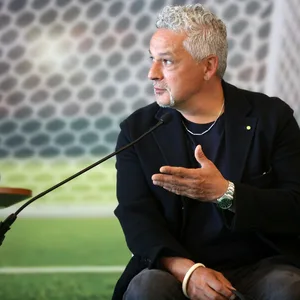 Italien-Legende Baggio ärgert sich darüber, dass seine Italiener sich nicht automatisch für die WM qualifizieren als amtierender EM-Sieger