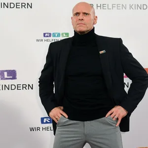 Aufgrund eines TV-Unfalls muss Ex-Fußballer Thorsten Legat einer seiner Hoden abgenommen wurden.