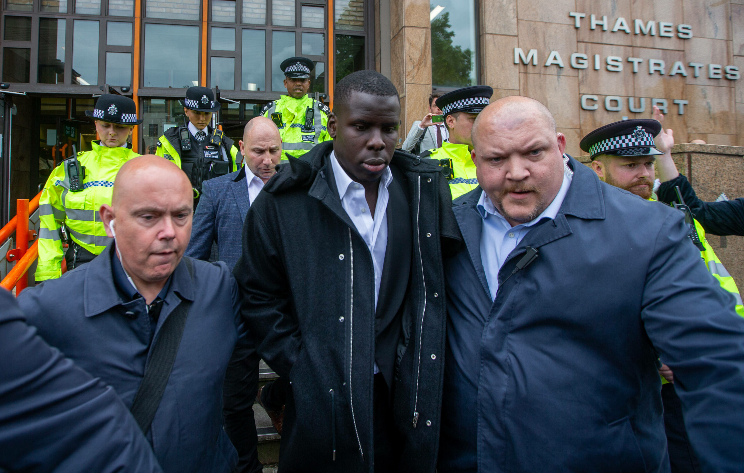 West-Ham-Profi Kurt Zouma wurde verurteilt, da er seine Katze misshandelte