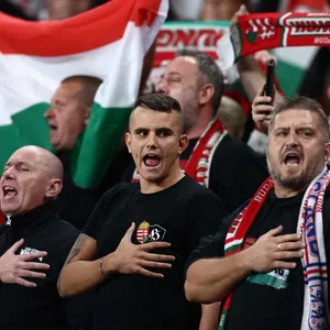 Anhänger der ungarischen Nationalmannschaft vielen in der Vergangenheit immer wieder negativ auf
