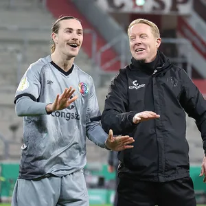 Irvine, Schultz, St. Pauli