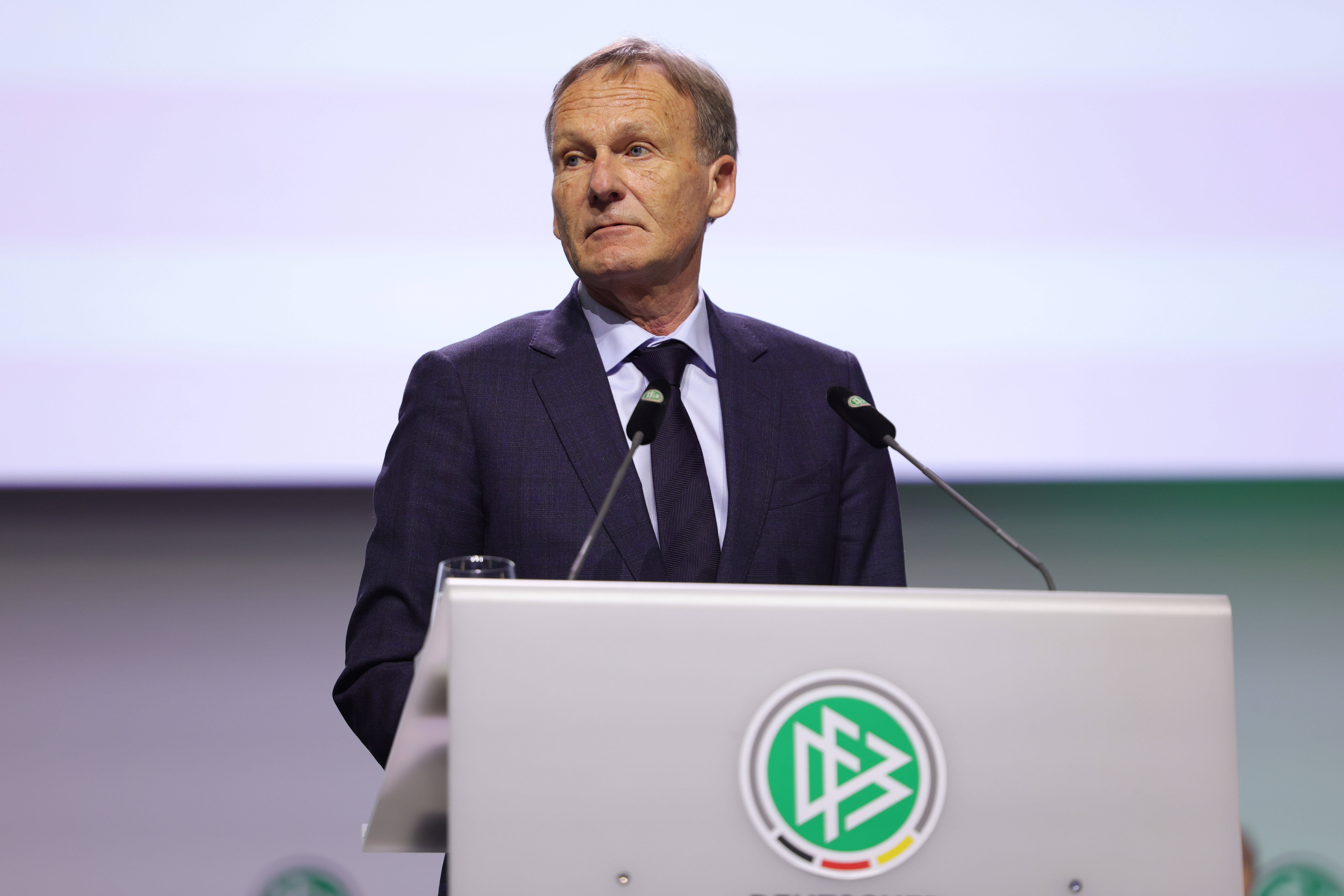 Dortmund Geschäftsführer und DFL-Chef Hans-Joachim Watzke konterte Hoeneß 50+1-Kritik.
