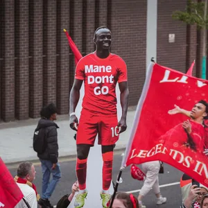 Der FC Liverpool hat ein erstes Angebot für Sadio Mane vom deutschen Rekordmeister abgelehnt