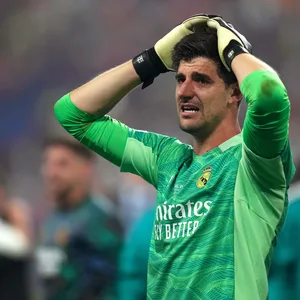 Wütende Atletico-Fans entfernten Courtois Ehrentafel, nachdem dieser die Champions League gewonnen hatte