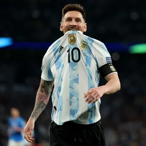 Lionel Messi gelingen erstmals fünf Tore in einem Länderspiel