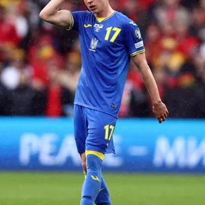 Oleksandr Zinchenko trauert einer vergebenen Chance nach.