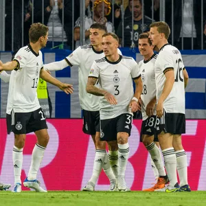 David Raum gegen England