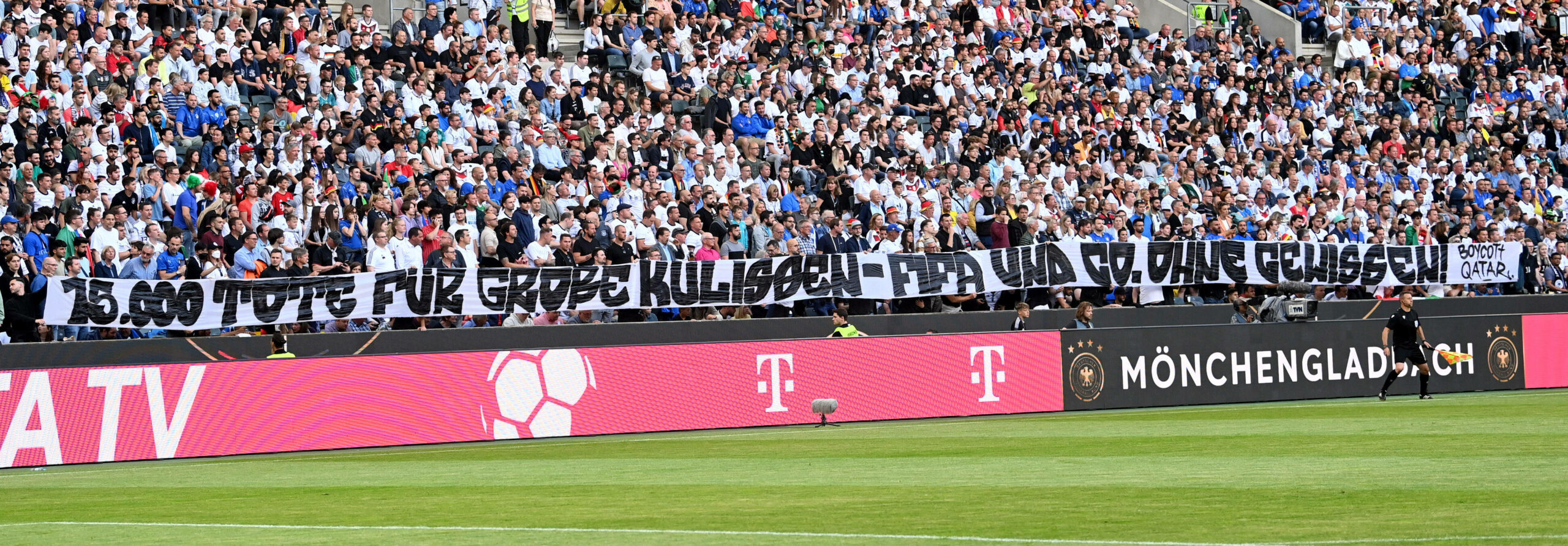 Das Protest-Transparent gegen die WM in Katar