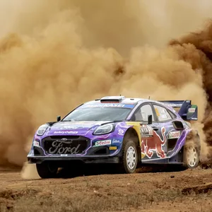 Sebastian Loeb ist in der Kenia-Rallye nur knapp einem Zusammenstoß mit einem Zebra entgangen.
