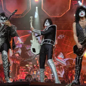 Bei ihrer finalen Tour trat die Kult-Band KISS in der Barclays-Arena in Hamburg auf.