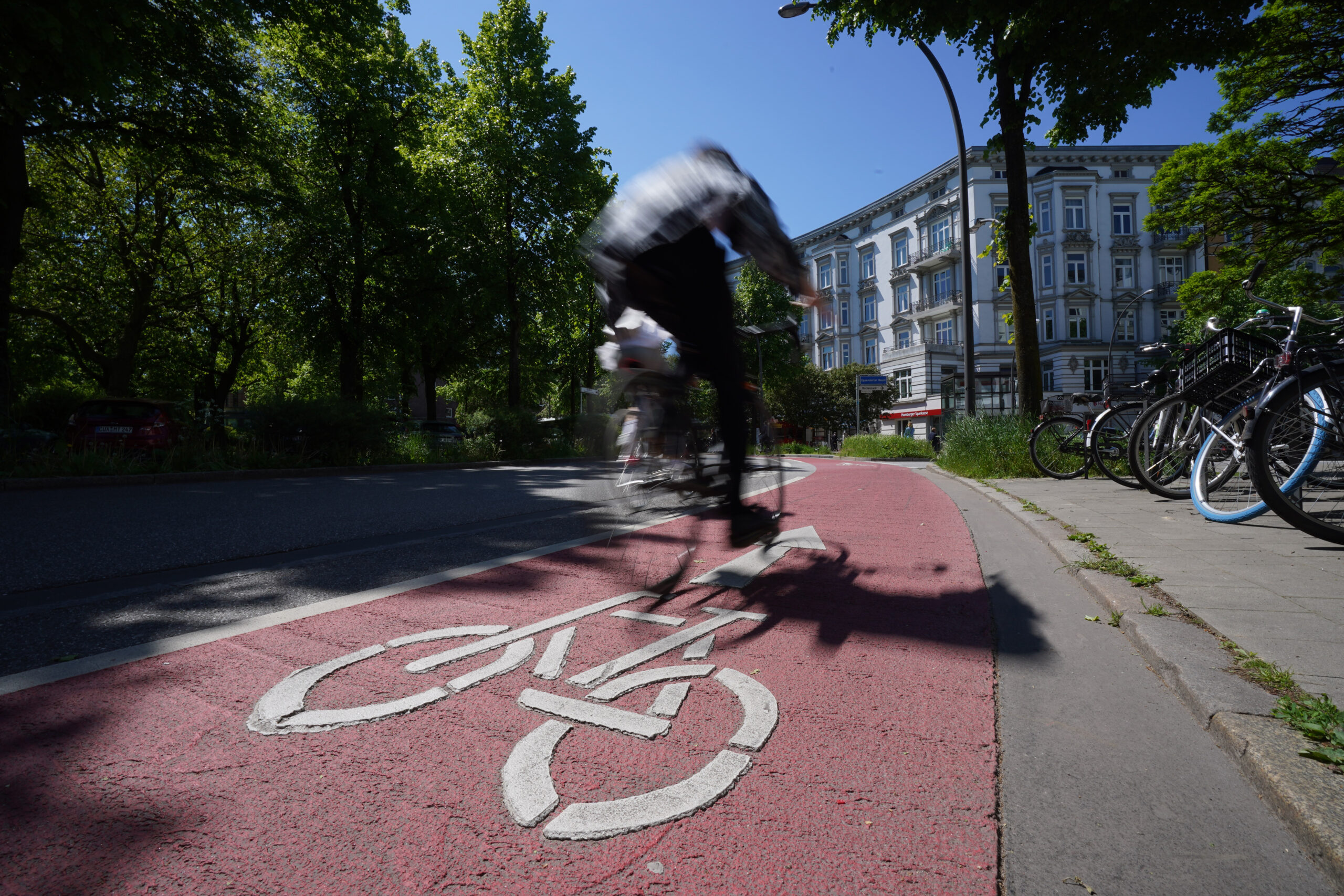 Die meisten Radfahrer in Hamburg fühlen sich unsicher im Straßenverkehr. (Symbolbild).
