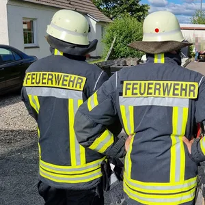 Ein 54-jähriger Mann wurde bei Abbrucharbeiten an seiner Garage verschüttet.