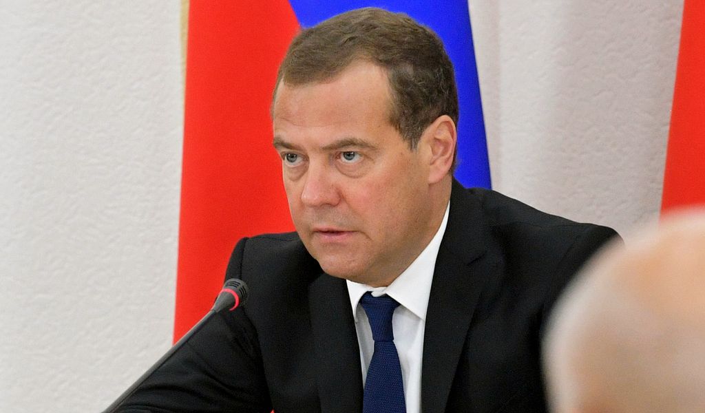 Arrestatiebevel tegen Poetin – Medvedev dreigt raketten af ​​te vuren op Den Haag