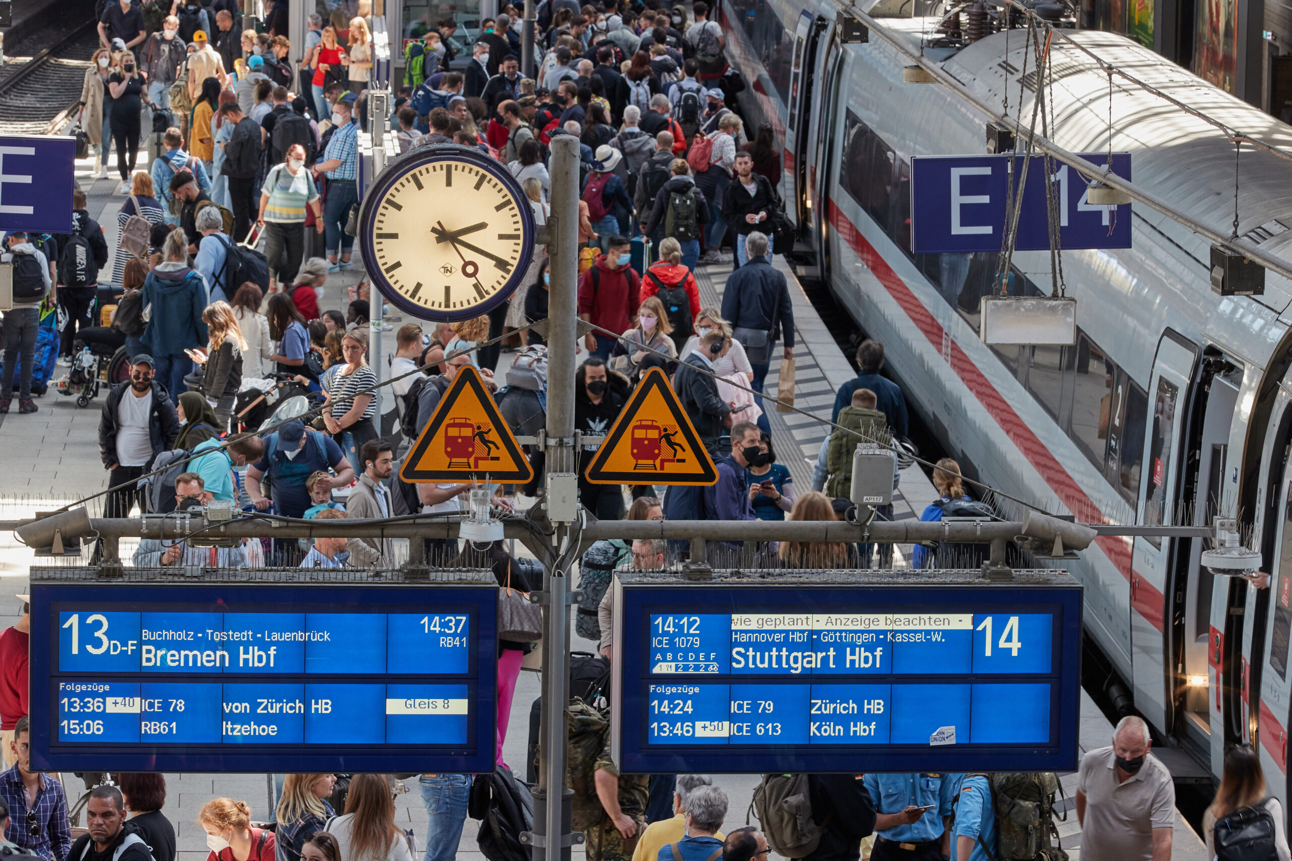 Eine Streckensperrung in Hamburg sorgte am Mittwochvormittag für reichlich Ärger im Fernverkehr. (Symbolbild)