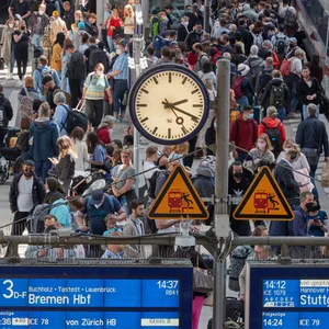 Eine Streckensperrung in Hamburg sorgte am Mittwochvormittag für reichlich Ärger im Fernverkehr. (Symbolbild)