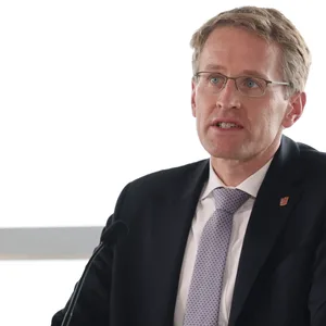Daniel Günther (CDU) ist Ministerpräsident von Schleswig-Holstein.