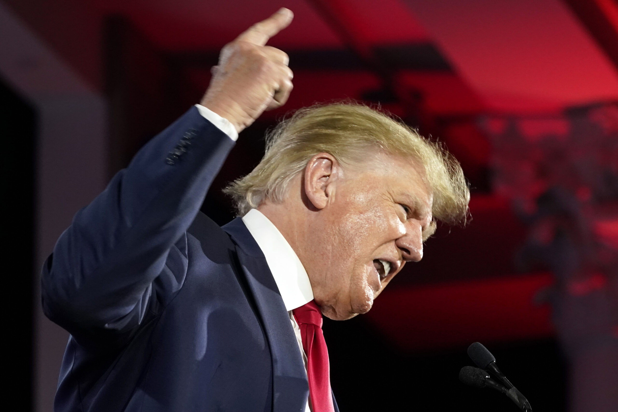 Donald Trump, ehemaliger Präsident der USA, spricht auf einer Veranstaltung vor seinen Anhängern (Symbolbild).