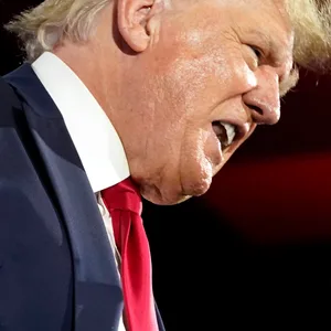 Donald Trump, ehemaliger Präsident der USA, spricht auf einer Veranstaltung vor seinen Anhängern (Symbolbild).